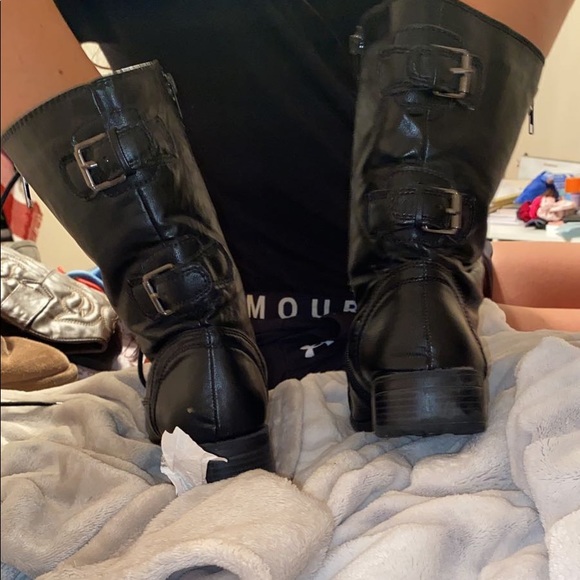 boots - Picture 3 of 4